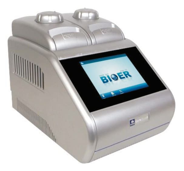 Genetouch Thermal Cycler.